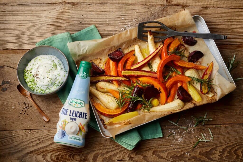 Ofenwurzelgemüse mit Zitronen-Schnittlauch-Mayo